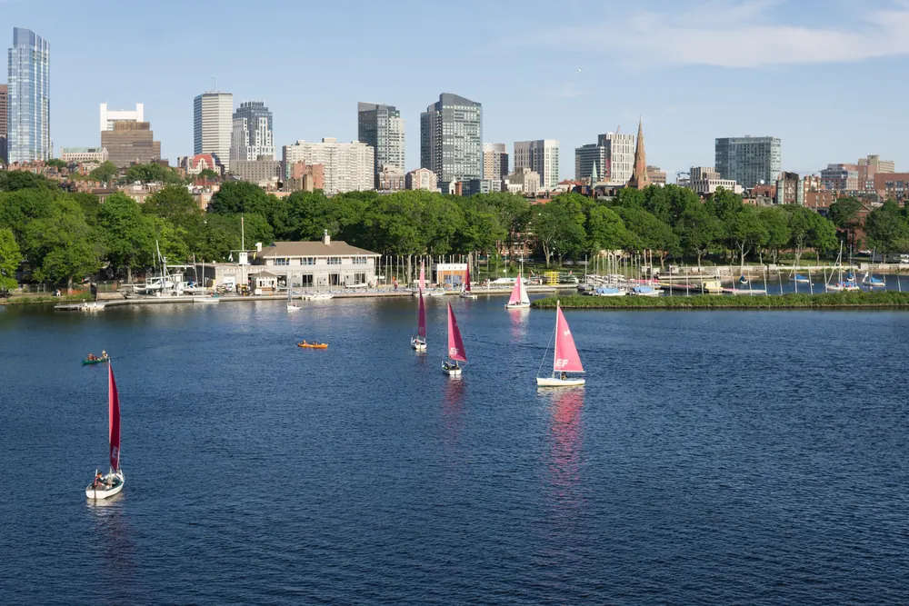 Boston — Northeastern University programı için temsilî şehir/kampüs fotoğrafı