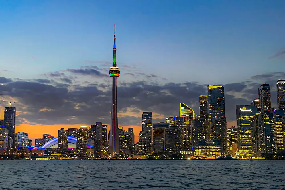 Toronto — University of Toronto programı için temsilî şehir/kampüs fotoğrafı